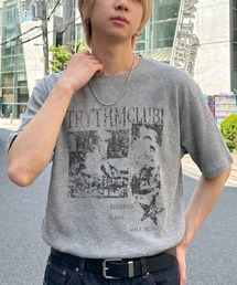 ARULE（アルール）の「A'GEM/9 × .kom『ARULE/アルール』サーマル 加工プリント半袖Tシャツ（Tシャツ/カットソー）」