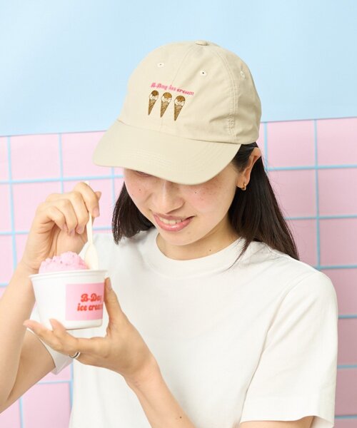 BIRTHDAY BAR(バースデイバー)の「B-DAYアイスクリーム 冷感キャップ(キャップ・レディース・ベージュ/ブラック・0)」の1枚目の写真