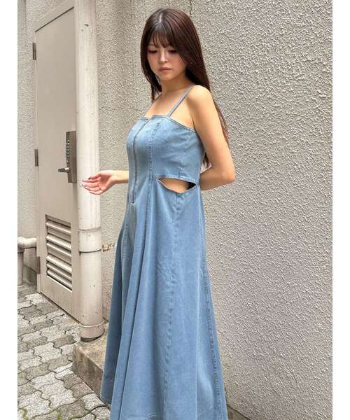 MURUA(ムルーア)の「デニムライクサイドカットワンピース 夏服(ワンピース・レディース・ブラック/ブルー・1/2)」の17枚目の写真