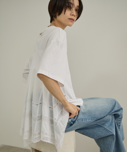 SALON adam et rope'(サロン アダム エ ロペ)の「【AAYUSHI(アユーシ)】バックスカーフハーフスリーブトップス(Tシャツ/カットソー・レディース・ホワイト/ブラック・FREE)」の9枚目の写真