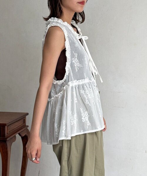 CPCM（シーピーシーエム）の「前リボンシアーフリルベスト（シャツ/ブラウス・レディース・ホワイト/アイボリー・FREE）」の6枚目の写真