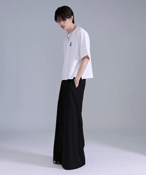 Ellno Loset(エルノロゼット)の「ロゴ刺繍ポンチTシャツ(Tシャツ/カットソー・メンズ・オフホワイト/ブラック・SMALL/MEDIUM/LARGE)」の18枚目の写真