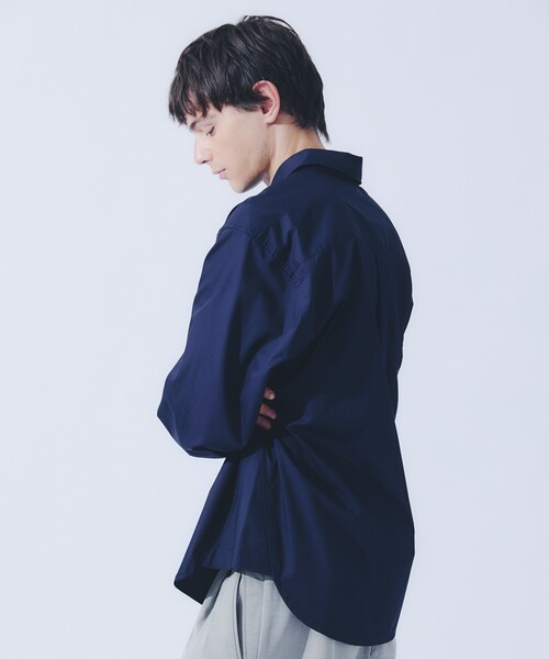 ABAHOUSE(アバハウス)の「【JAMES FABRIC】サイドガゼット レギュラーカラーシャツ / オーバーサイズ(シャツ/ブラウス・メンズ・ブルー/ダークネイビー/ホワイト・48/46)」の5枚目の写真