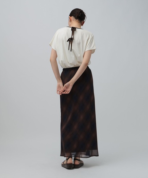 LEPSIM(レプシィム)の「バックベロアリボンフレンチスリーブ 885513(Tシャツ/カットソー・レディース・オフホワイト/ブラック/ホワイト×ブラック・FREE)」の9枚目の写真