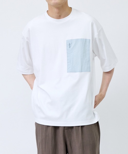 j.n.r.d(ジェー・エヌ・アール・ディー)の「布帛切替ポケットTシャツ(Tシャツ/カットソー・メンズ・ブラック/チャコールグレー/ホワイト・LL/M/L)」の4枚目の写真