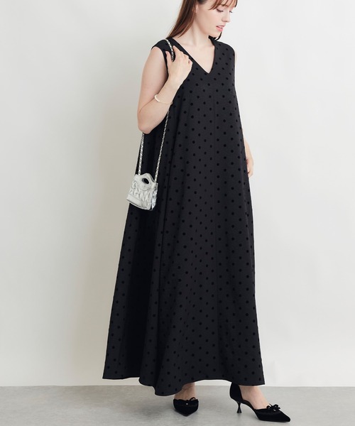PICCIN PERLA(ピッチンペルラ)の「ラメ織フロッキードットジャンパースカート(ジャンパースカート・レディース・ブラック/グレー・M)」の8枚目の写真