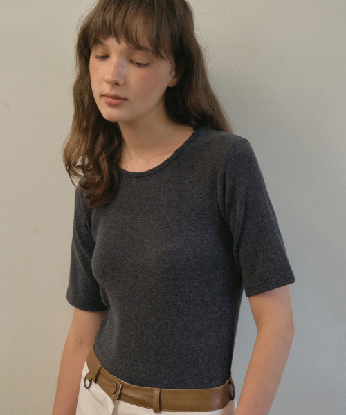 OURNOSTALGIA(アワー ノスタルジア)の「Angora half sleeve t-shirt_Charcoal(O25-TP16)(Tシャツ/カットソー・レディース・チャコール・FREE)」の2枚目の写真