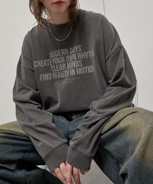 Alfred Alex(アルフレッドアレックス)の「【Alfred Alex】Vintage Statement L/S Tee / ヴィンテージライク メッセージプリント ロンT(Tシャツ/カットソー・メンズ・ブラック/ブラック系/ブルー/グレー・L/M)」の1枚目の写真