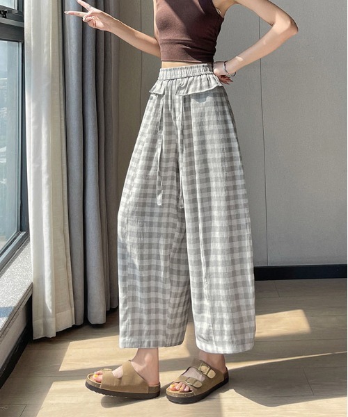 &soiree(アンドソワレ)の「ウエストフリルデザインギンガムチェックイージーカーブパンツ(その他パンツ・レディース・ピンク/グレー/イエロー・SMALL/X-SMALL/MEDIUM/X-LARGE/LARGE)」の1枚目の写真