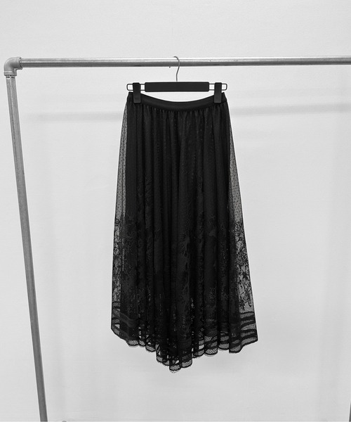 LVEU.(ラブユ.)の「【LVEU.】レースフレアロングスカート / ボトムス スカート レース フレア シアー シック 総レース ロング ブラック ZOZOTOWN限定(スカート・レディース・ブラック・FREE)」の2枚目の写真