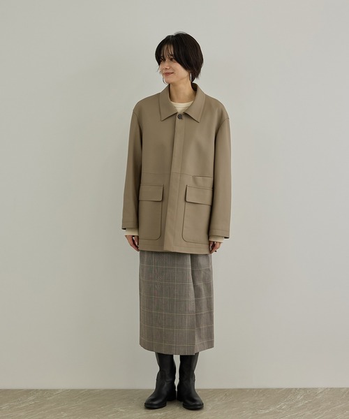 SALON adam et rope'(サロン アダム エ ロペ)の「ラムレザーカバーオール / セットアップ対応(カバーオール・レディース・ベージュ/ダークブラウン・FREE)」の13枚目の写真