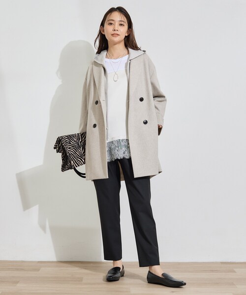 INDIVI（インディヴィ）の「【顔まわりスッキリ】ショールカラー ミドル丈コート（チェスターコート・レディース・ブラック系その他4/ナチュラル・36/38/40/05/13/19/15 ）」の18枚目の写真