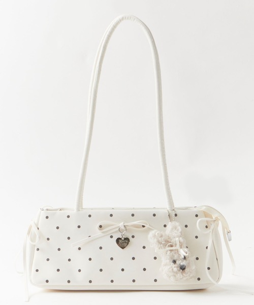 Chick(チック)の「Dot Ribbon Square Shoulder Bag with Charm / チャーム付き ドット柄 リボン スクエア ショルダーバッグ 横長 ガーリー フェミニン レディース 2026年 夏 夏服(ショルダーバッグ・レディース・レッド/ブラック/ホワイト・FREE)」の1枚目の写真