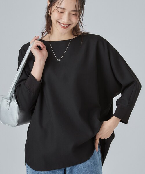 SHOO・LA・RUE(シューラルー)の「【着丈選べる/洗濯後しわになりにくい】インせず着られる ドルマンブラウス(シャツ/ブラウス・レディース・チャコール/イエロー/ボルドー/ブルー系その他/ダークブラウン系6/ダークブラウン系2/ブラック系6/ホワイト系9/ホワイト系5/ブルー系その他7/ブラック/チャコールグレー/ワイン系2/イエロー系6/ベージュ系6/ベージュ系1・00)」の4枚目の写真