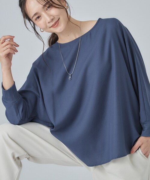 SHOO・LA・RUE(シューラルー)の「【着丈選べる/洗濯後しわになりにくい】インせず着られる ドルマンブラウス(シャツ/ブラウス・レディース・チャコール/イエロー/ボルドー/ブルー系その他/ダークブラウン系6/ダークブラウン系2/ブラック系6/ホワイト系9/ホワイト系5/ブルー系その他7/ブラック/チャコールグレー/ワイン系2/イエロー系6/ベージュ系6/ベージュ系1・00)」の11枚目の写真