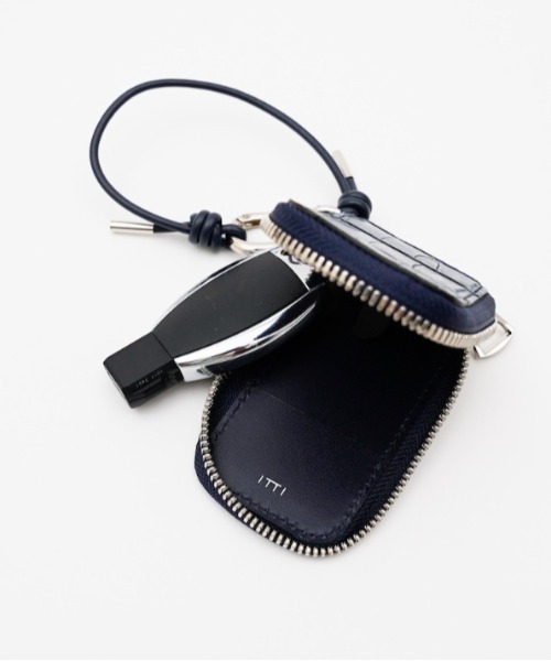 ITTI(イッチ)の「ITTI/イッチ/CRISTY SMART CASE / AI CROCO(キーケース/キーアクセサリー・メンズ・インディゴブルー・F)」の2枚目の写真