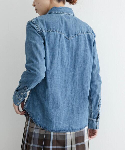 Levi’s MADE＆CRAFTED（リーバイスメードアンドクラフテッド）の「Levi’s　WESTERN DENIM SHIRTS（シャツ/ブラウス・レディース・インディゴブルー・SMALL）」の4枚目の写真