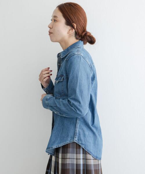 Levi’s MADE＆CRAFTED（リーバイスメードアンドクラフテッド）の「Levi’s　WESTERN DENIM SHIRTS（シャツ/ブラウス・レディース・インディゴブルー・SMALL）」の5枚目の写真