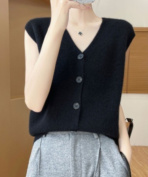 yuue' ( wear )(ユーイ)の「フロントボタンVネックニットベスト(ベスト・レディース・グレー/ブラック・FREE)」の15枚目の写真
