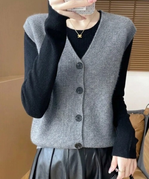 yuue' ( wear )(ユーイ)の「フロントボタンVネックニットベスト(ベスト・レディース・グレー/ブラック・FREE)」の6枚目の写真