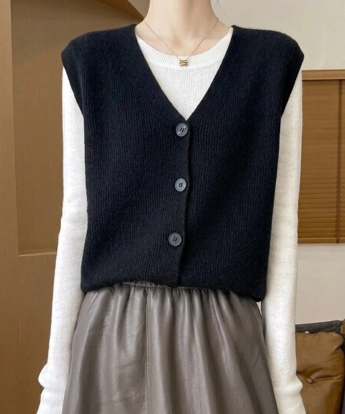 yuue' ( wear )(ユーイ)の「フロントボタンVネックニットベスト(ベスト・レディース・グレー/ブラック・FREE)」の19枚目の写真