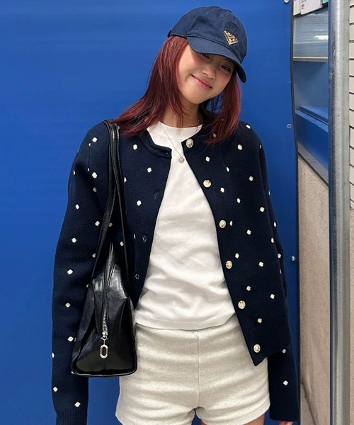 AVYL(アヴィル)の「クルーネックドット柄ニットカーディガン(カーディガン/ボレロ・レディース・ネイビー/ブルー・M)」の1枚目の写真