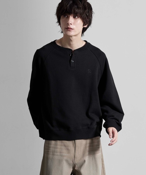 RUUBON(ルーボン)の「【RUUBON】henley neck logo sweat / ヘンリーネックロゴスウェット(スウェット・メンズ・ブラック/ライトグレー・L/M/S)」の6枚目の写真
