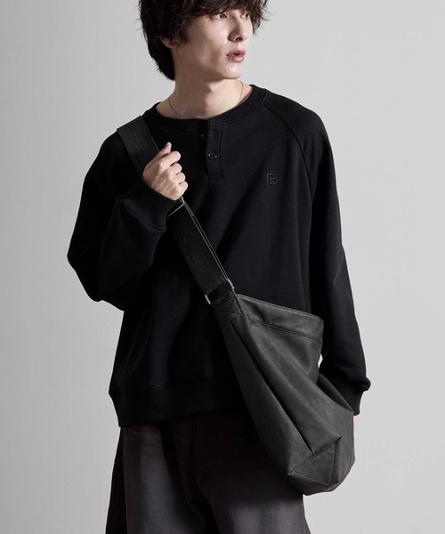 RUUBON(ルーボン)の「【RUUBON】henley neck logo sweat / ヘンリーネックロゴスウェット(スウェット・メンズ・ブラック/ライトグレー・L/M/S)」の8枚目の写真