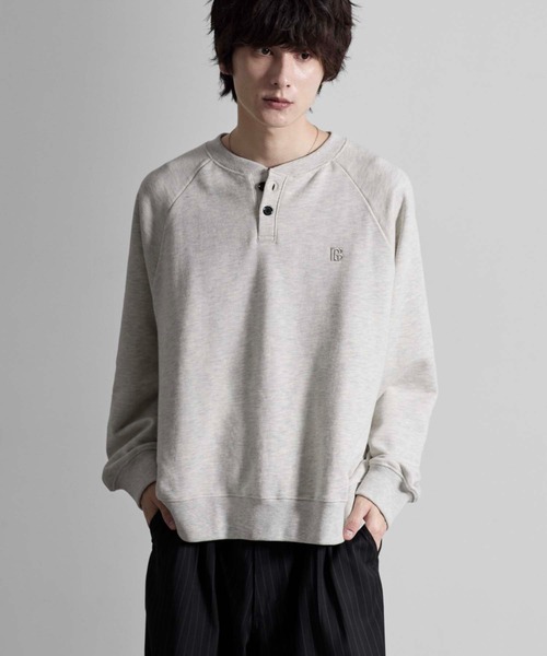 RUUBON(ルーボン)の「【RUUBON】henley neck logo sweat / ヘンリーネックロゴスウェット(スウェット・メンズ・ブラック/ライトグレー・L/M/S)」の10枚目の写真