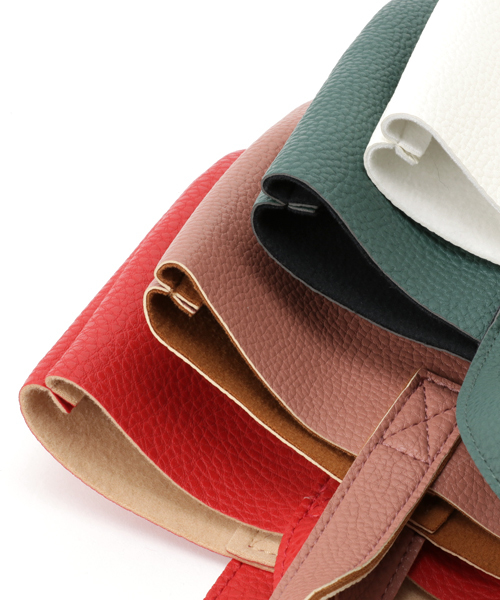 RODEO CROWNS WIDE BOWL（ロデオクラウンズワイドボウル）の「フェイクレザー ミニトート（ショルダーバッグ・レディース・ブラック/オレンジ/ネイビー/イエロー/グリーン/ホワイト/レッド/ピンク/グレー・FREE）」の11枚目の写真