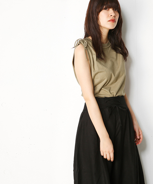 SLY(スライ)の「SHOULDER RIBBON T/T(タンクトップ・レディース・カーキ/オフホワイト/レッド/ブラック・FREE)」の3枚目の写真