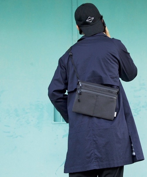 ADAM PATEK（アダムパテック）の「ADAM PATEK/HEATHERED NYLON sacoche（ショルダーバッグ・メンズ・ブラック/グレー/ダークグレー・FREE）」の4枚目の写真