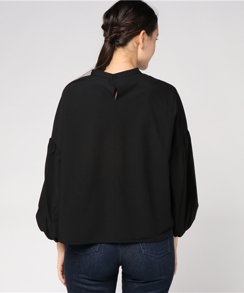 earth music&ecology(アースミュージックアンドエコロジー)の「・ハイネックボリュームスリーブブラウス(シャツ/ブラウス・レディース・オフホワイト/ブラック/ボルドー/キャメル・FREE)」の5枚目の写真