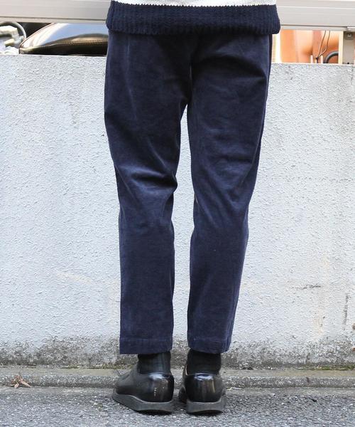 coen（コーエン）の「ストレッチコーデュロイ裏起毛タックテーパードパンツ（その他パンツ・メンズ・ネイビー/グレー/マスタード・X-LARGE/SMALL/MEDIUM/LARGE）」の16枚目の写真