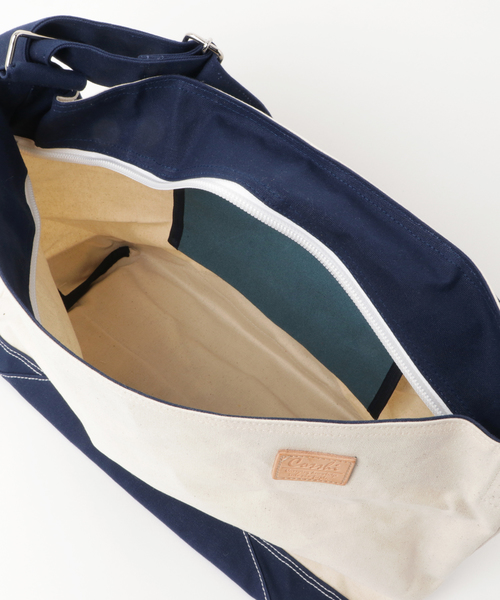 COSSHI（コッシ）の「【Cosshi/コッシ】パラフィン キャンバス 2TONE ショルダーバッグ（ショルダーバッグ・レディース・ブラック/ネイビー/レッド・FREE）」の4枚目の写真