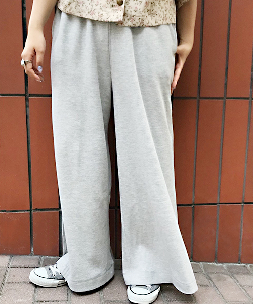 apres jour（アプレジュール）の「サーマルワイドパンツ【ZOZOTOWN限定アイテム】（その他パンツ・レディース・ブラック/ベージュ/グレー・フリー）」の4枚目の写真