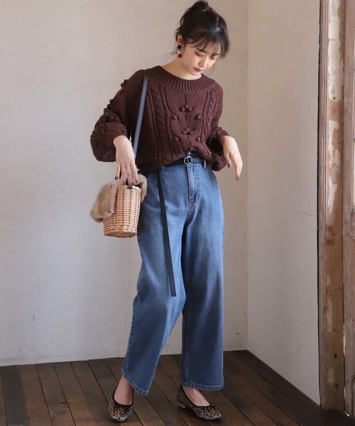 one after another NICE CLAUP（ワンアフターアナザーナイスクラップ）の「【WEB STORE限定】ケーブルポンポンニット（ニット/セーター・レディース・ブラウン/レッド/イエロー/アイボリー・FREE）」の7枚目の写真