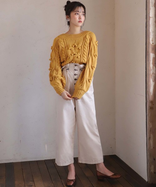 one after another NICE CLAUP（ワンアフターアナザーナイスクラップ）の「【WEB STORE限定】ケーブルポンポンニット（ニット/セーター・レディース・ブラウン/レッド/イエロー/アイボリー・FREE）」の18枚目の写真