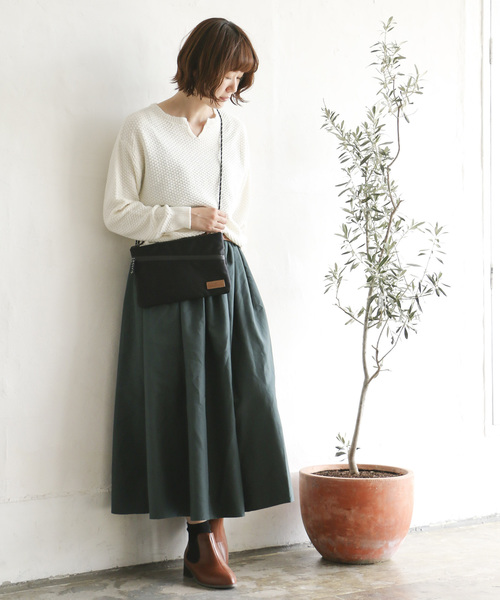 LBC(エルビーシー)の「ベルト付きギャザーロングスカート(スカート・レディース・グリーン/ダークネイビー/ライトブラウン・M/L)」の10枚目の写真