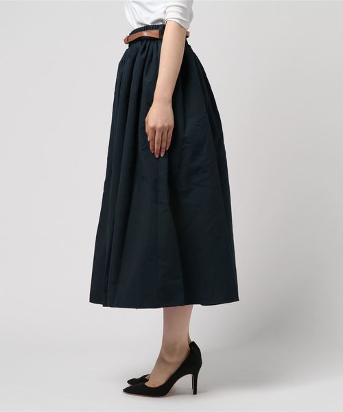 LBC(エルビーシー)の「ベルト付きギャザーロングスカート(スカート・レディース・グリーン/ダークネイビー/ライトブラウン・M/L)」の11枚目の写真