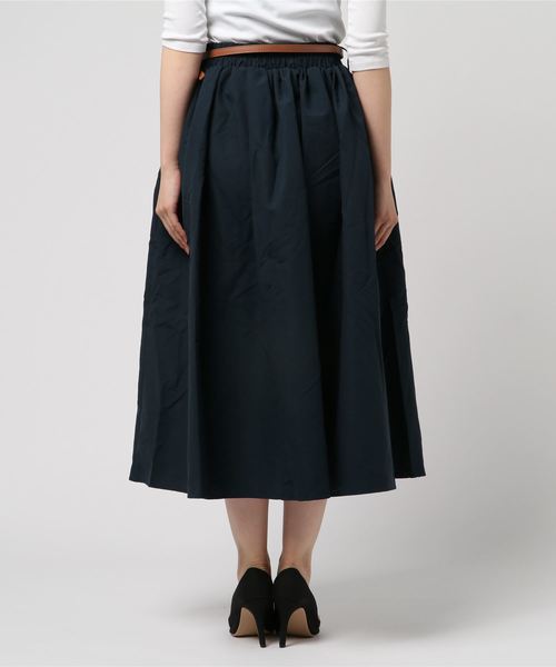 LBC(エルビーシー)の「ベルト付きギャザーロングスカート(スカート・レディース・グリーン/ダークネイビー/ライトブラウン・M/L)」の4枚目の写真