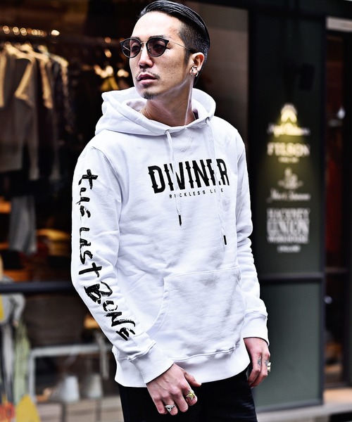 JOKER(ジョーカー)の「裏毛袖プリントプルパーカー(パーカー・メンズ・ホワイト/ブラック/杢グレー・M/L/XL/XXL)」の2枚目の写真
