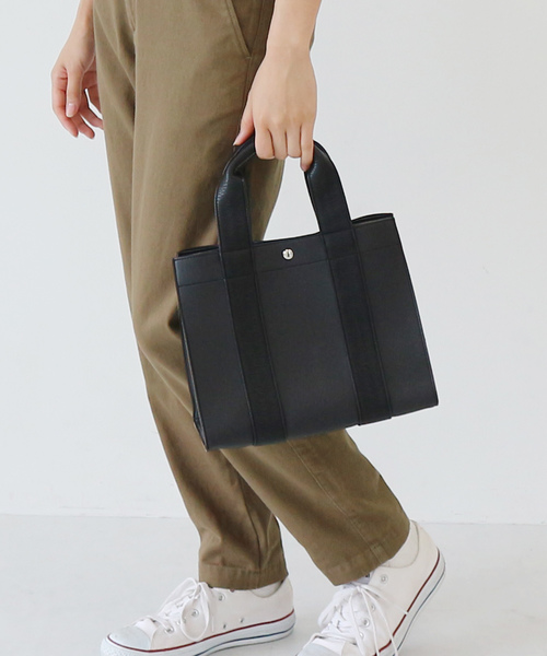 AMERICAN HOLIC（アメリカンホリック）の「スクエアトート（トートバッグ・レディース・ブラック/オフホワイト/シルバー/ベージュ系その他/シルバー系その他2・FREE）」の3枚目の写真