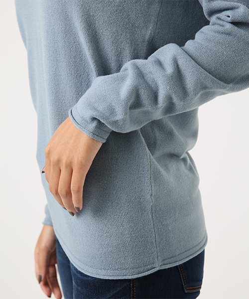AZUL by moussy(アズールバイマウジー)の「【洗えるニット】ベーシックVネックプルオーバー(ニット/セーター・レディース・ライトブルー/ブラック/オフホワイト/ライトパープル/イエロー系その他・SMALL/MEDIUM/LARGE/X-LARGE/X-SMALL)」の21枚目の写真