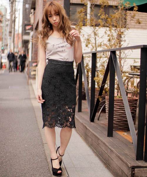 LIPSERVICE(リップサービス)の「サイドラインレーススカート(スカート・レディース・ホワイト/ブラック/パープル/グリーン・S/M)」の2枚目の写真