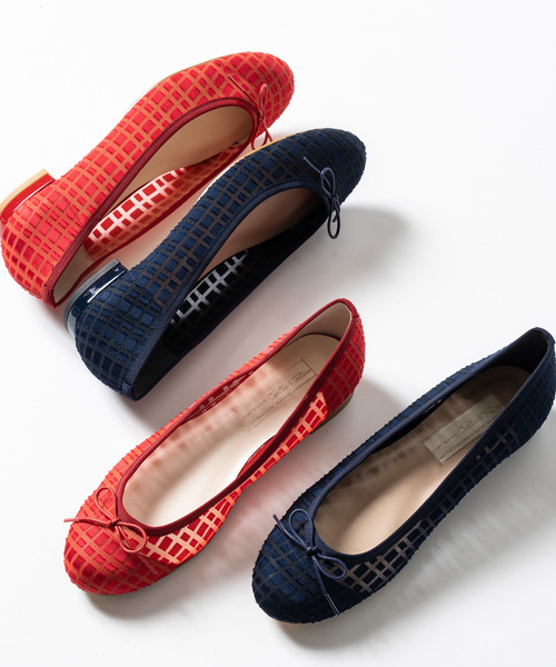 Carlie e felice(カーリーエフェリーチェ)の「チュールバレエパンプス【Carlie e felice/カーリーエフェリーチェ】(バレエシューズ・レディース・ホワイト/ブラック/ネイビー/レッド・22.5cm/23.5cm/24.5cm/23.0cm/24.0cm/25.0cm/22.0cm)」の5枚目の写真