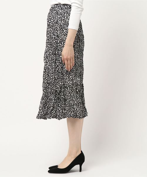 KOBE LETTUCE（コウベレタス）の「ダルメシアン柄ミディ丈ワッシャーフレアスカート（スカート・レディース・オフホワイト/ブラック・FREE）」の5枚目の写真