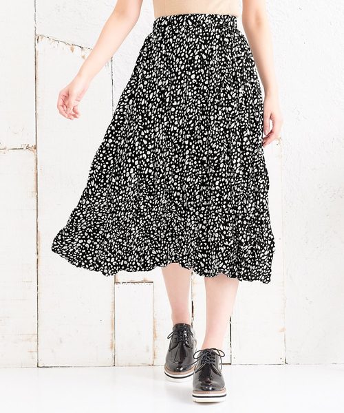 KOBE LETTUCE（コウベレタス）の「ダルメシアン柄ミディ丈ワッシャーフレアスカート（スカート・レディース・オフホワイト/ブラック・FREE）」の10枚目の写真