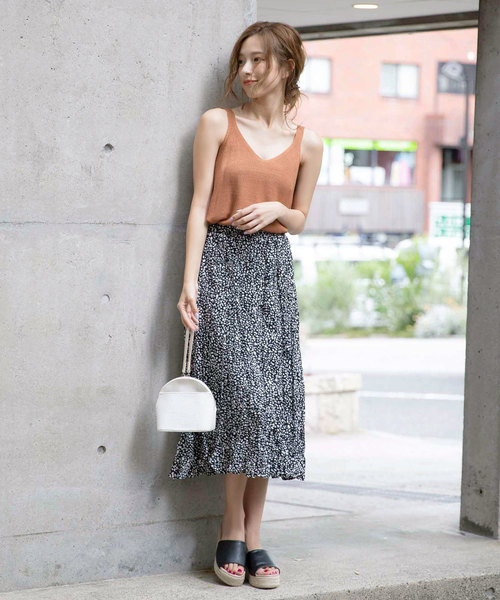 KOBE LETTUCE（コウベレタス）の「ダルメシアン柄ミディ丈ワッシャーフレアスカート（スカート・レディース・オフホワイト/ブラック・FREE）」の13枚目の写真