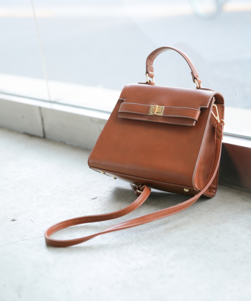 LOWRYS FARM（ローリーズファーム）の「２ＷＡＹミドルショルダー　849340（ショルダーバッグ・レディース・ブラック/ブラウン・FREE）」の2枚目の写真